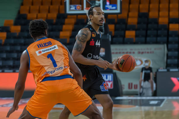 强烈反扑 强烈反扑